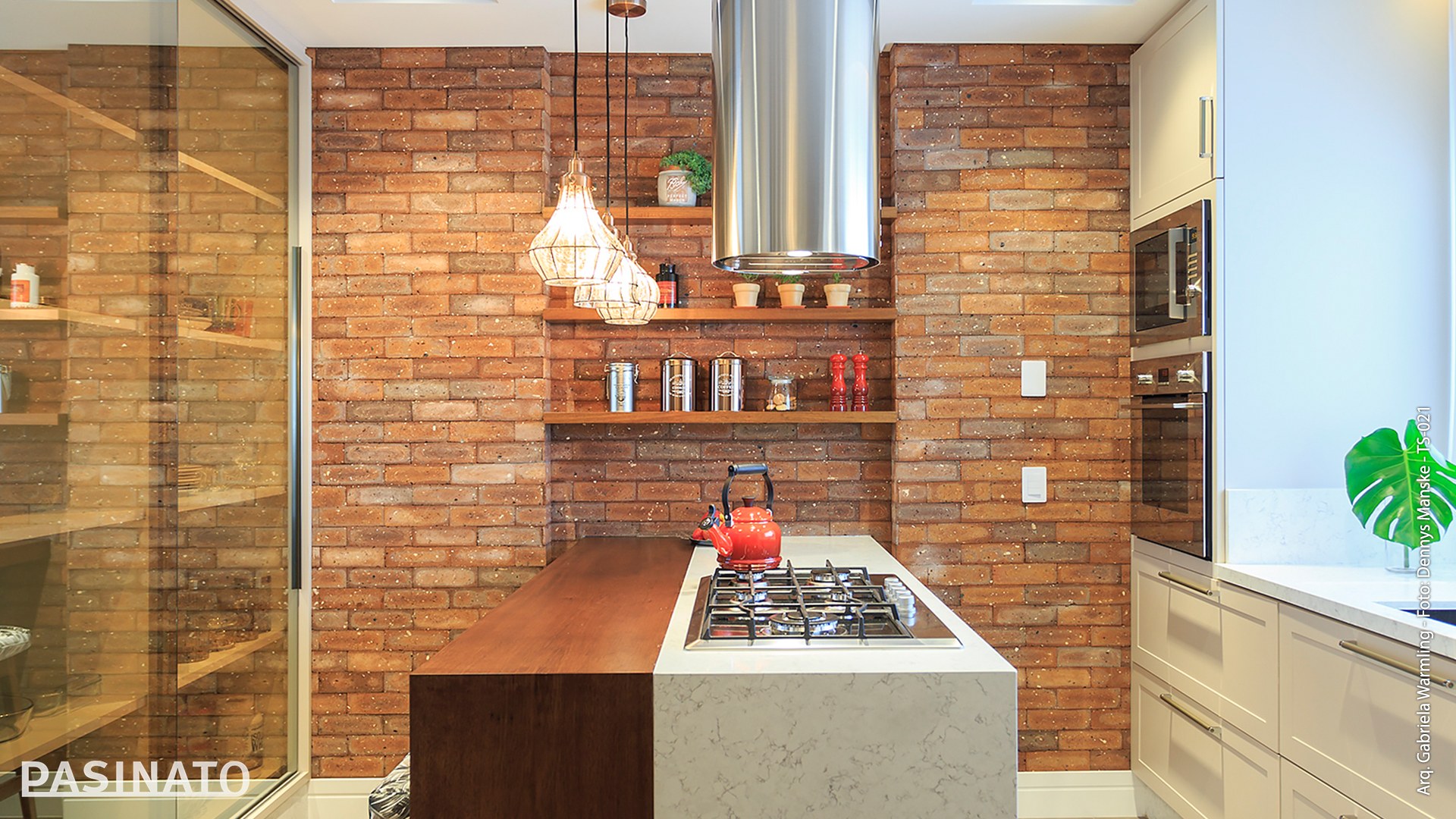 Aplicação de Textura Vulcano Brick em parede de cozinha